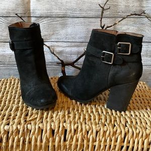 Burnished Suede Lucky Brand Black Booties w/zip